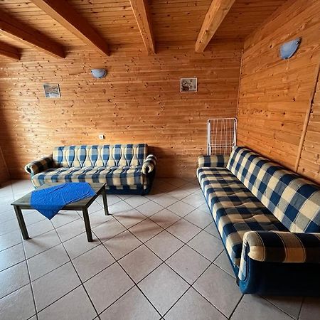 Almos Apartman Balatonfenyves Bagian luar foto