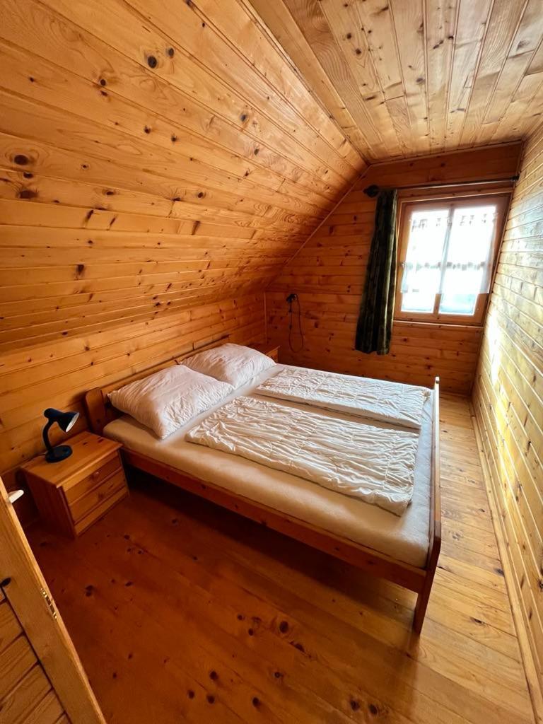 Almos Apartman Balatonfenyves Bagian luar foto